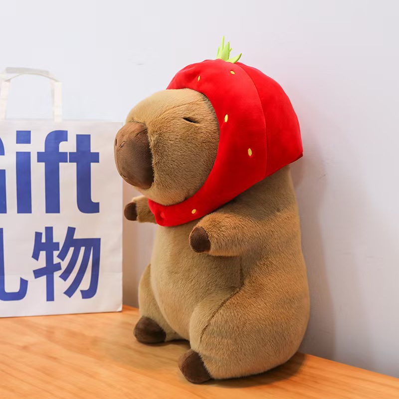 Gấu Bông Chuột Capybara Đội Mũ Dâu thumb