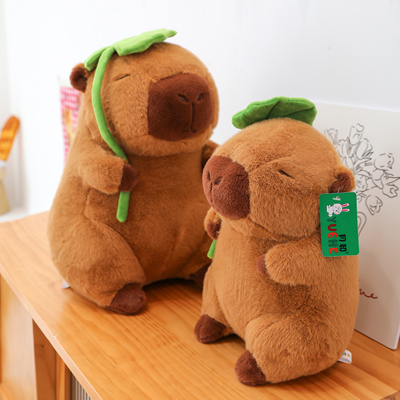 Gấu Bông Capybara Cầm Lá thumb