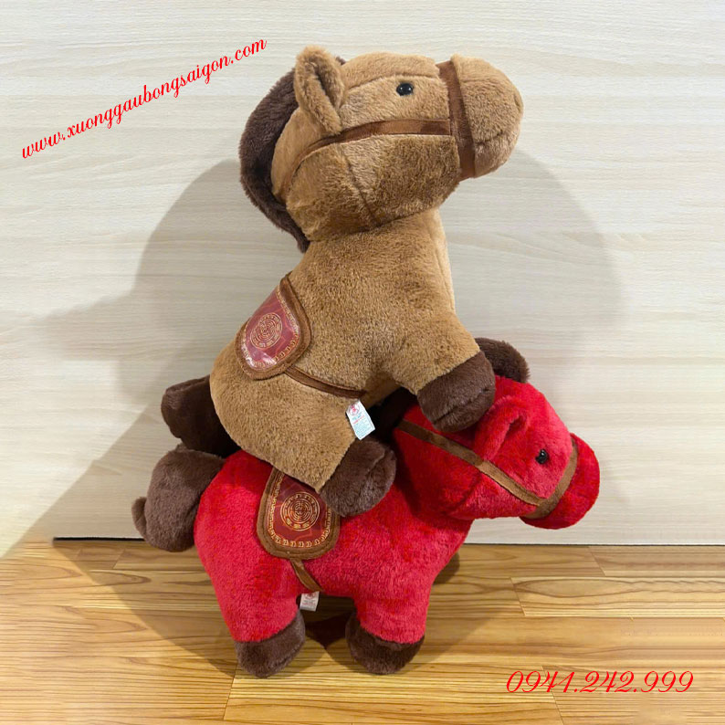 GẤU BÔNG NGỰA ĐỎ PHÚ QUÝ – LINH VẬT MAY MẮN CHO NĂM BÍNH NGỌ